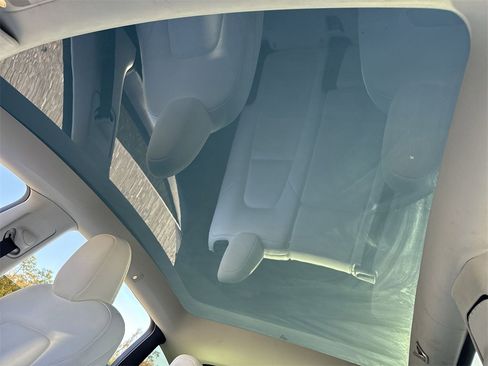 Used 2023 Tesla Model Y Long Range image 16