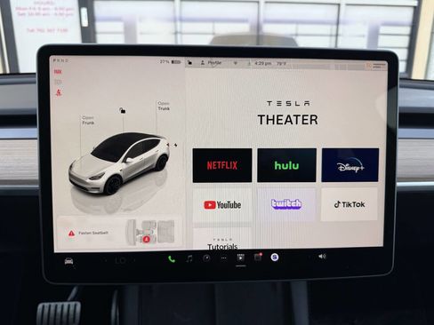 Used 2022 Tesla Model Y Performance image 17