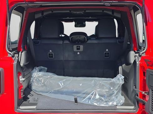 New 2026 Jeep Wrangler Unlimited Rubicon AWD/4WD image 8