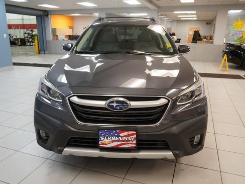 Used 2021 Subaru Outback Limited image 16