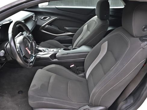 Used 2020 Chevrolet Camaro LT RWD image 13