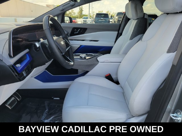 Certified 2027 Cadillac Optiq Luxury RWD image 25