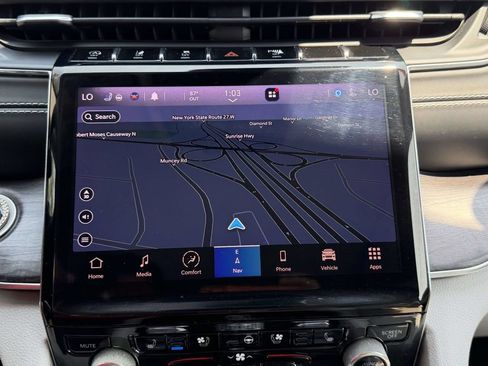 Certified 2021 Jeep Grand Cherokee L Overland w/ Luxury Tech Group IV AWD/4WD image 33