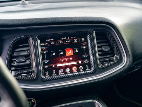 Used 2015 Dodge Challenger R/T Scat Pack w/ Scat Pack Appearance Package image 22