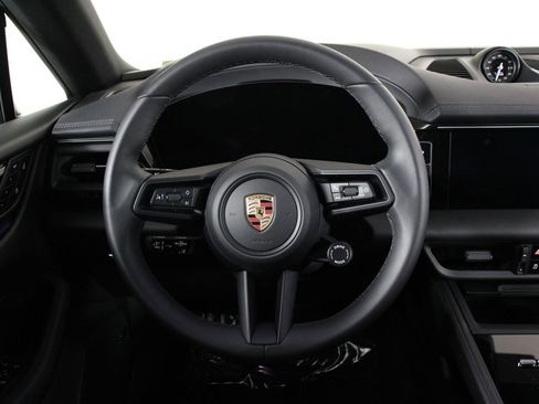 Used 2025 Porsche Macan 4 Electric image 12