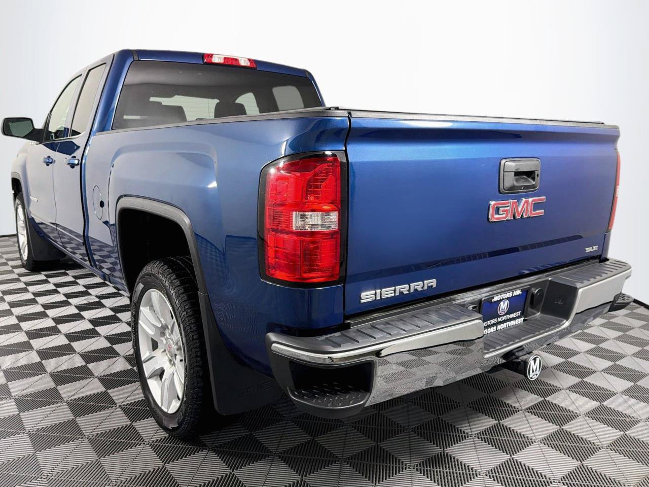 Used 2017 GMC Sierra 1500 SLE AWD/4WD image 9