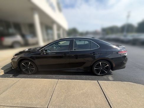 Used 2024 Toyota Camry XSE FWD image 7