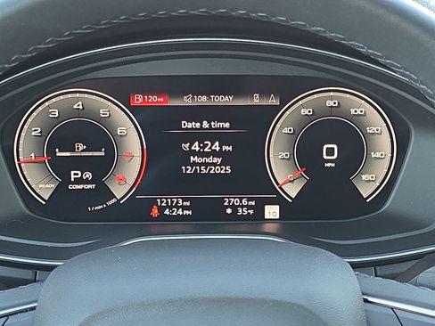 Used 2024 Audi Q5 2.0T Prestige w/ Prestige Package image 19