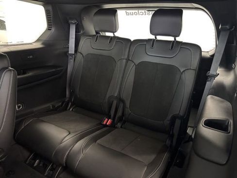 New 2025 Jeep Grand Cherokee L Altitude image 30