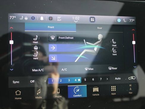 Used 2024 Jeep Wagoneer 4WD w/ Premium Group I image 7