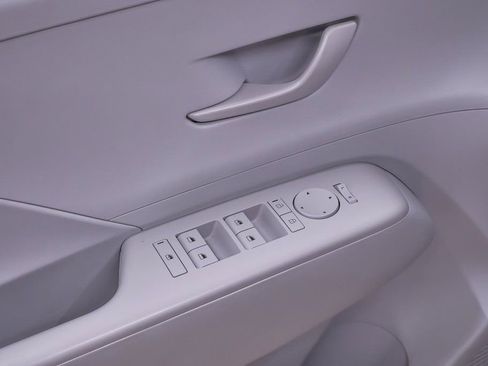 Certified 2024 Hyundai Kona SEL image 28