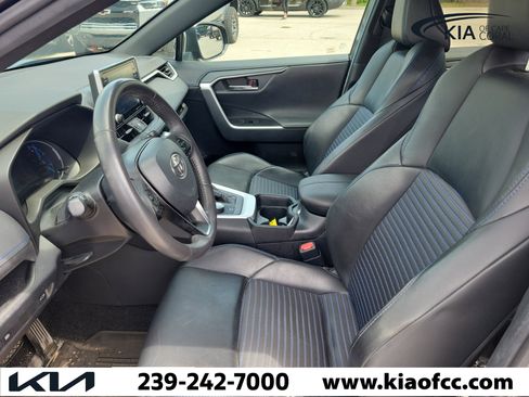Used 2020 Toyota RAV4 XSE w/ All Weather Liner Package AWD/4WD image 20