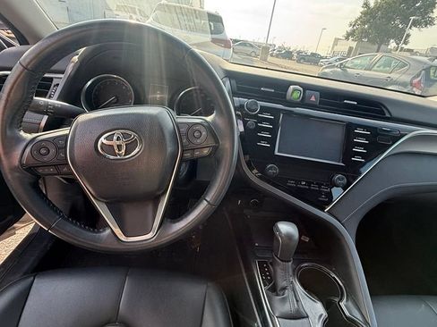 Used 2018 Toyota Camry SE FWD image 10