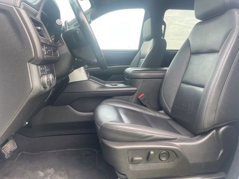 Used 2024 Chevrolet Suburban LT AWD/4WD image 8