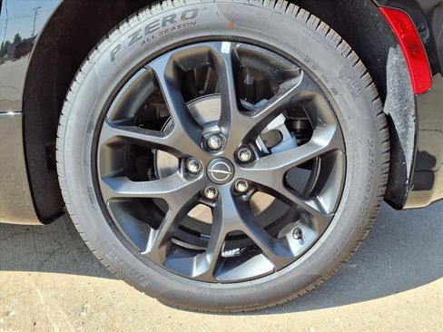 New 2026 Chrysler Pacifica Limited w/ S Appearance Package image 31