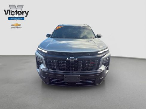 Used 2024 Chevrolet Traverse RS w/ LPO, Floor Liner Package AWD/4WD image 2
