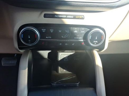 Certified 2022 Ford Escape SEL image 22