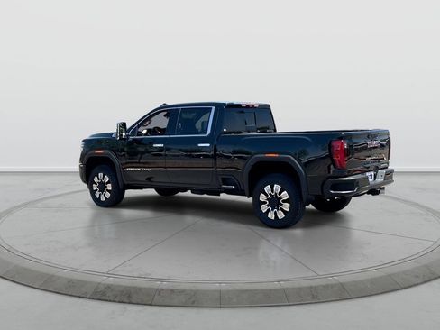 Used 2024 GMC Sierra 2500 Denali w/ Technology Package AWD/4WD image 6