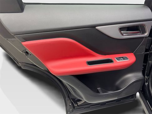 Used 2020 Jaguar F-PACE Checkered Flag image 38