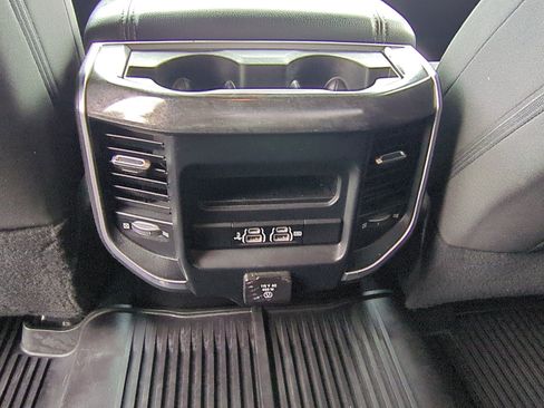 Used 2019 RAM 3500 Big Horn image 30