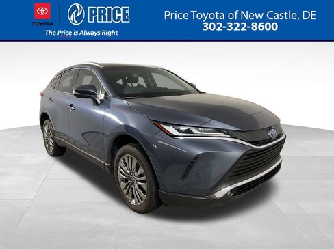 Used 2024 Toyota Venza XLE AWD/4WD image 1