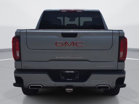 Used 2024 GMC Sierra 1500 Denali AWD/4WD image 4