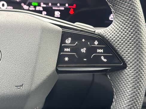 New 2025 Audi SQ5 Premium Plus image 24