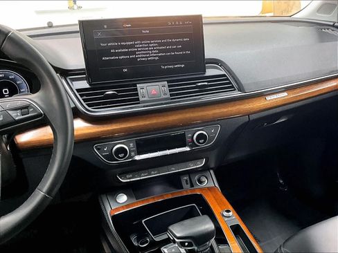 Used 2023 Audi Q5 2.0T Premium Plus w/ Premium Plus Package AWD/4WD image 9