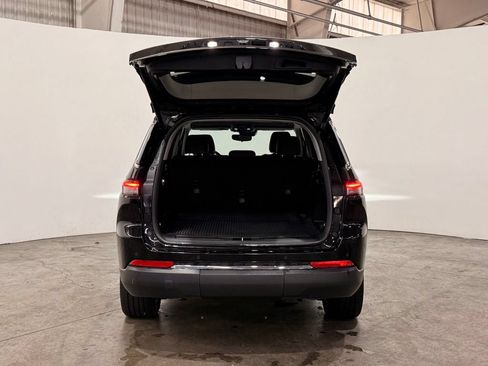 Used 2021 Jeep Grand Cherokee L Limited AWD/4WD image 12
