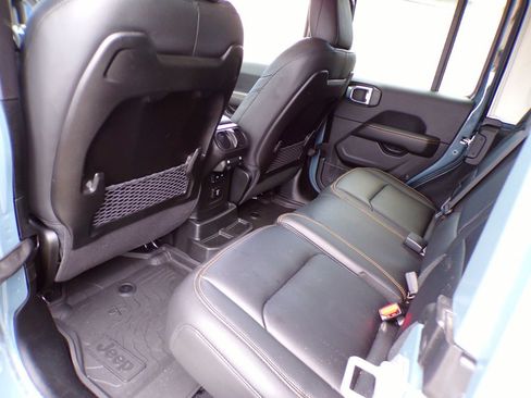 Used 2026 Jeep Wrangler Unlimited Sahara AWD/4WD image 17