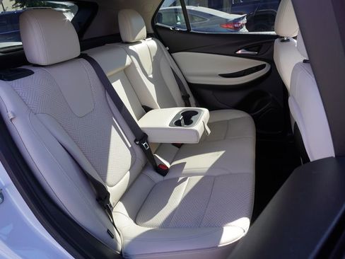 Certified 2021 Buick Encore GX Essence w/ Advanced Technology Package image 9