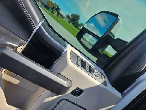 Used 2021 Ford F250 Limited AWD/4WD image 11
