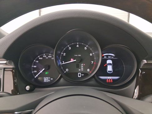 New 2025 Porsche Macan Turbo image 20