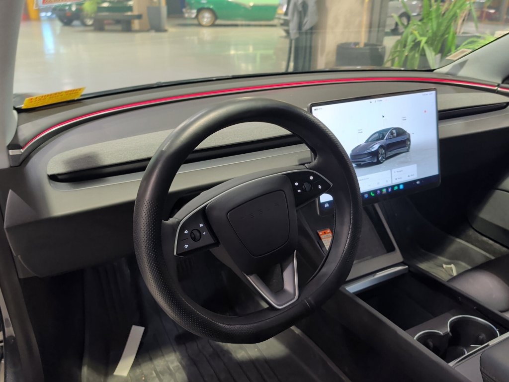 Used 2025 Tesla Model 3 Long Range RWD image 4