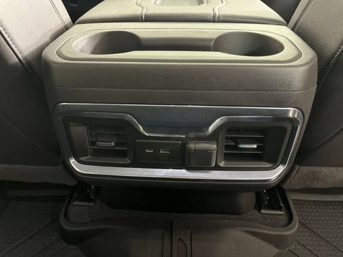Used 2022 Chevrolet Silverado 1500 LTZ w/ LTZ Premium Package AWD/4WD image 10