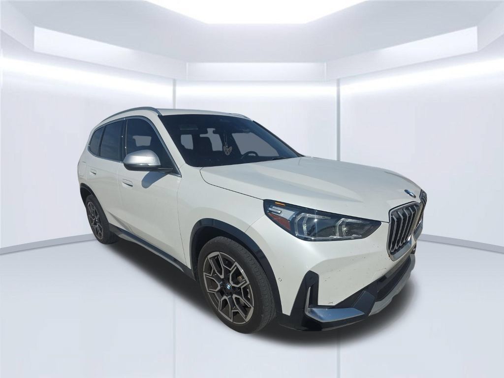 Used 2023 BMW X1 xDrive28i w/ Convenience Package AWD/4WD image 9