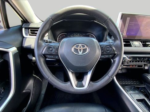 Used 2023 Toyota RAV4 XLE Premium FWD image 6