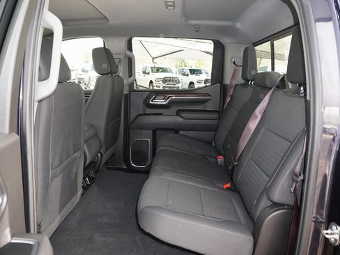 Used 2024 GMC Sierra 1500 SLE image 27