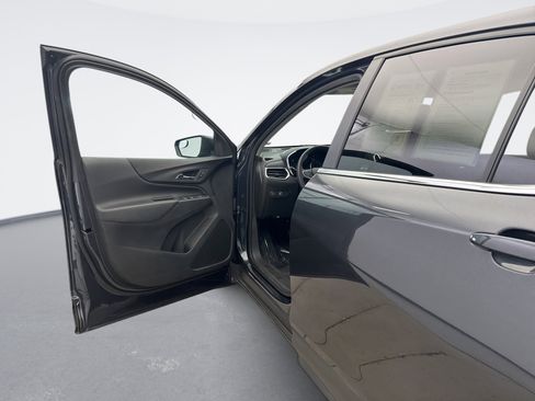 Used 2023 Chevrolet Equinox LT image 9