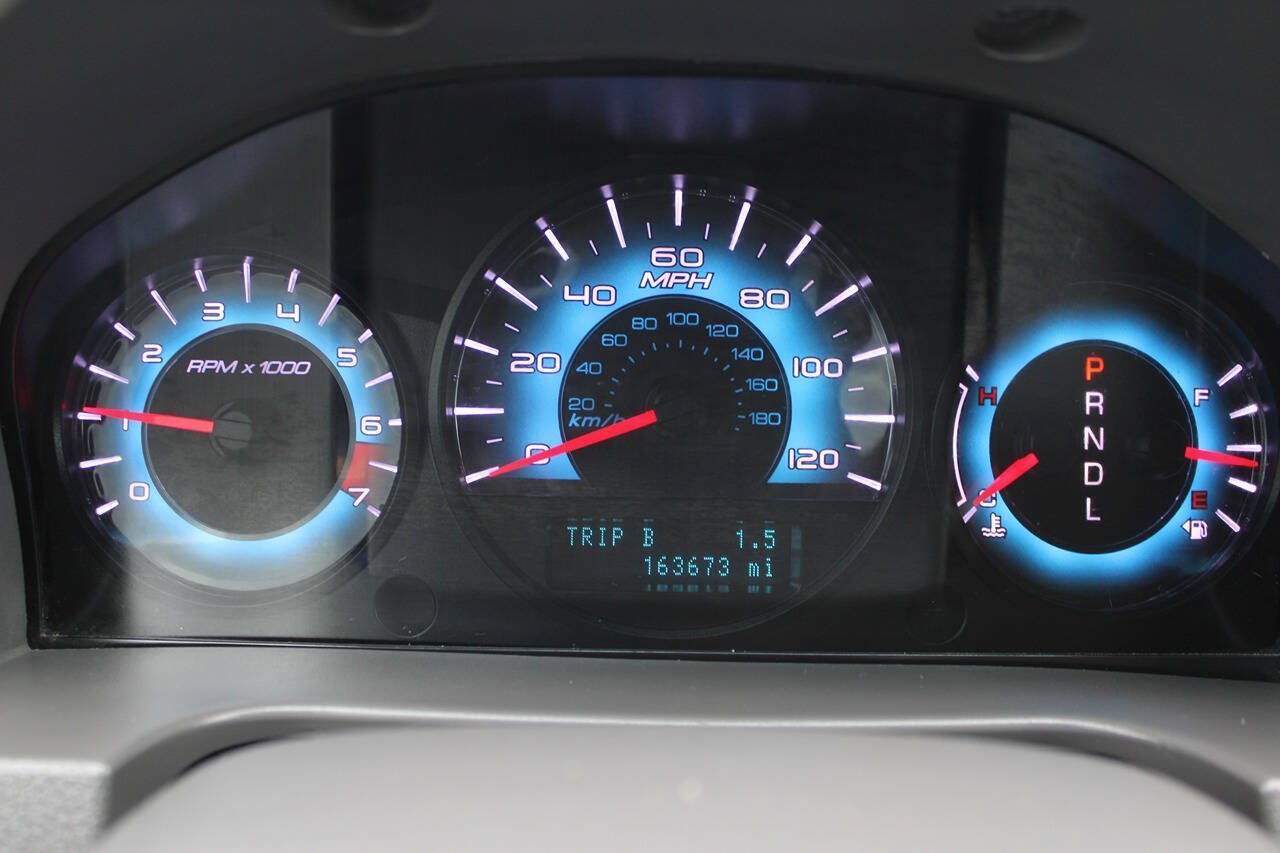 Used 2012 Ford Fusion SE FWD image 12
