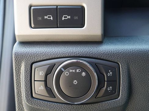 Used 2022 Ford F250 Lariat w/ Tremor Off-Road Package AWD/4WD image 28