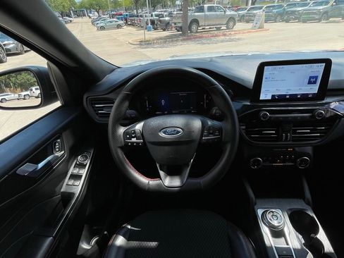 Used 2025 Ford Escape ST-Line FWD image 11
