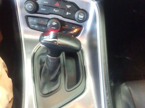 Used 2018 Dodge Challenger SXT Plus RWD image 8