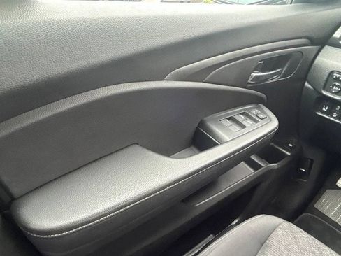 Certified 2023 Honda Ridgeline Sport image 15