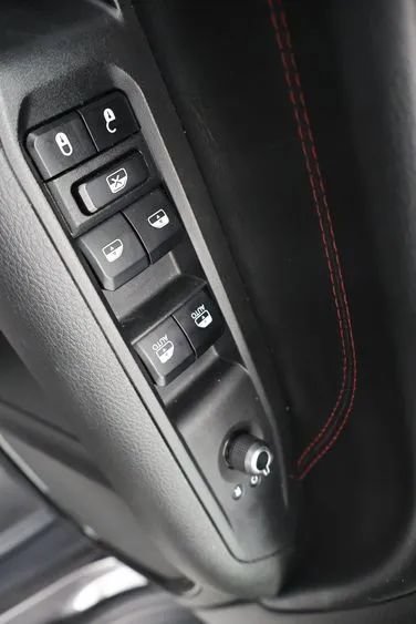 Used 2023 Jeep Compass Trailhawk AWD/4WD image 16
