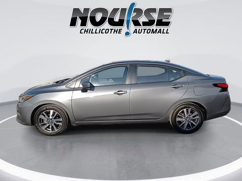 Used 2025 Nissan Versa SV image 5
