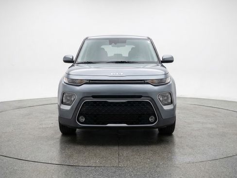 Used 2025 Kia Soul LX w/ LX Technology Package image 2