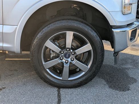 Used 2017 Ford F150 Lariat image 11