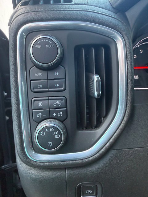 Certified 2022 Chevrolet Silverado 1500 RST w/ LPO, Blackout Package AWD/4WD image 37