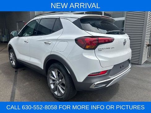 Used 2023 Buick Encore GX Essence w/ Experience Buick Package AWD/4WD image 3